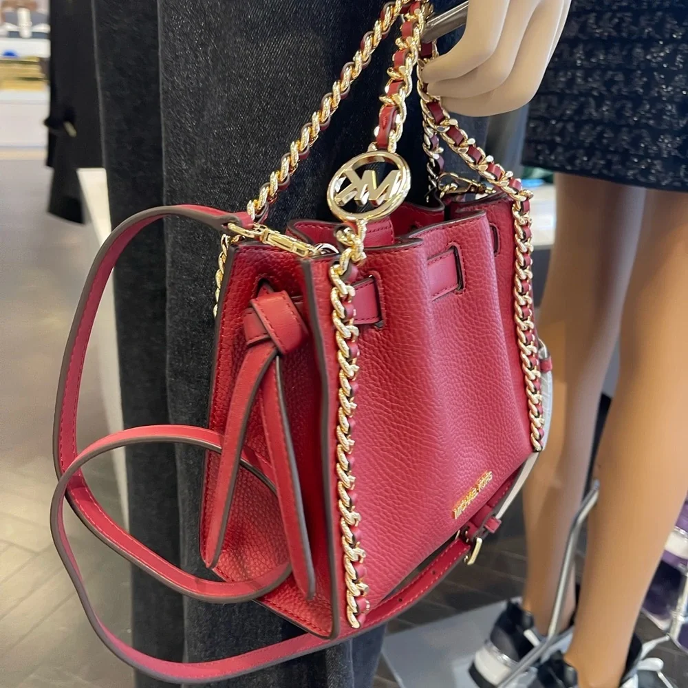 MICHAEL KORS Mina Small Chain Crossbody XBody Bag Belt Chain Inlay
Cherry
NWT - Picture 16 of 16